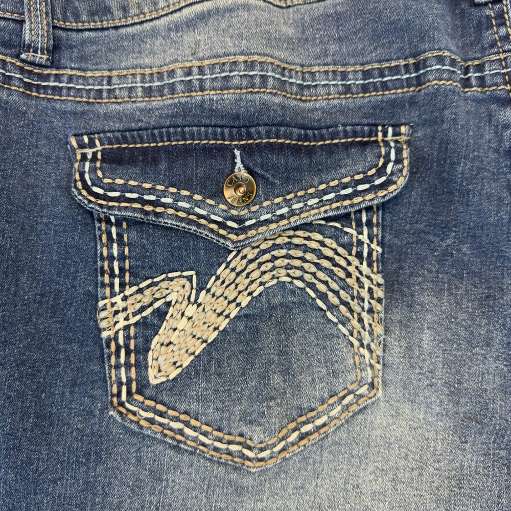 Women's Denim Bermuda Shorts - Blue - Picture 3 of 11